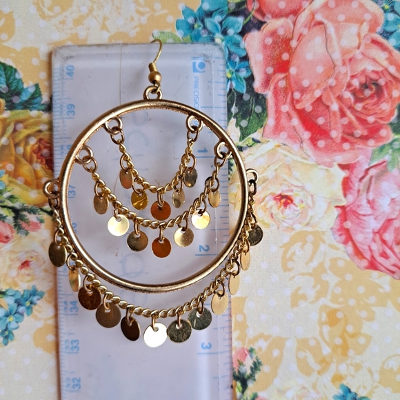 Gypsy gold tone earrings - Picture 2 of 4